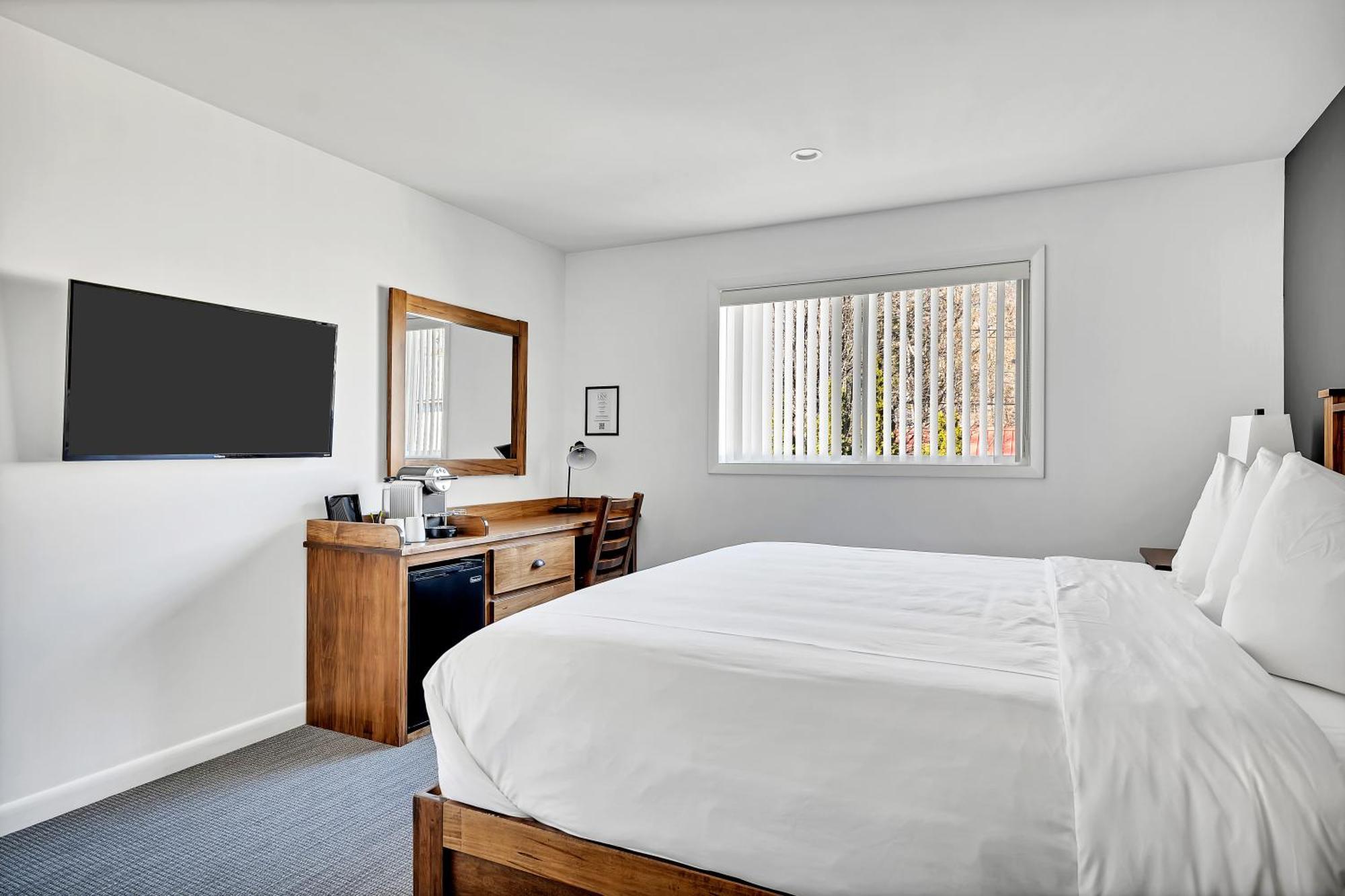 The Inn Of Lake George Bagian luar foto